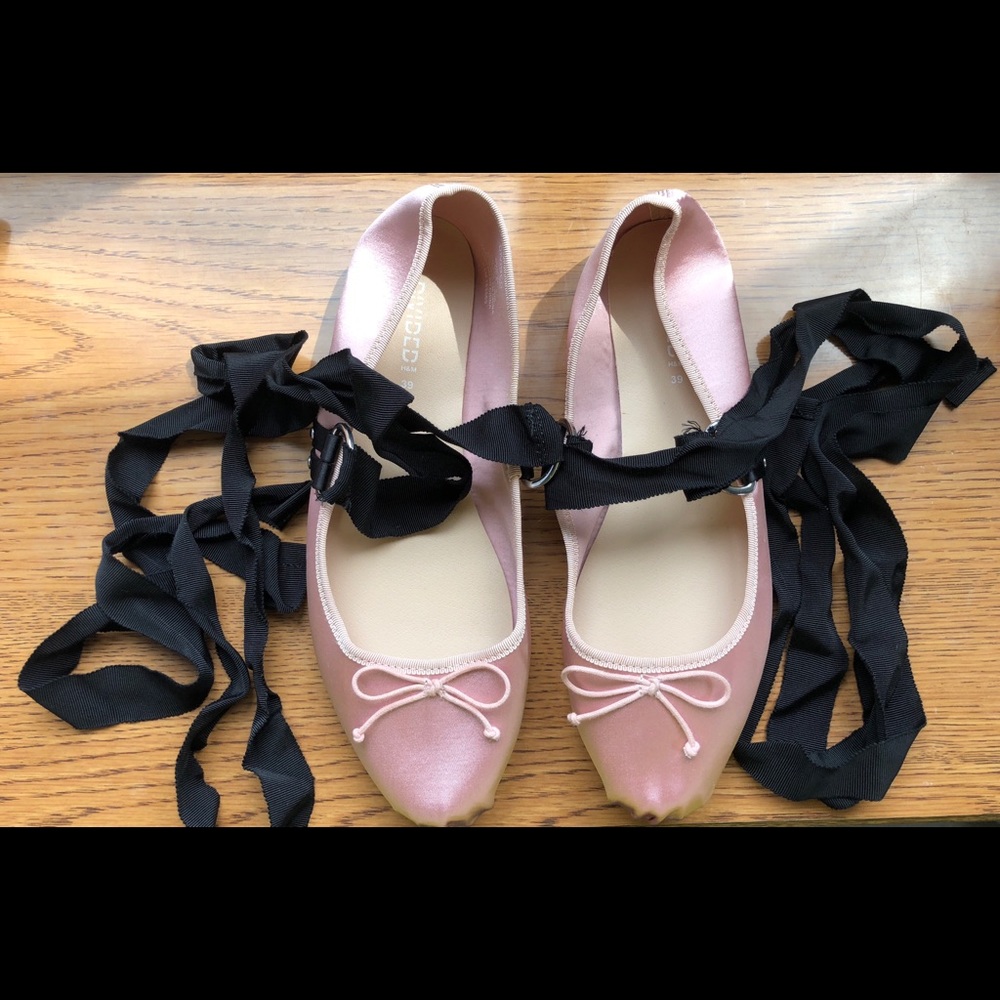 H&M pink ballet flats with ties